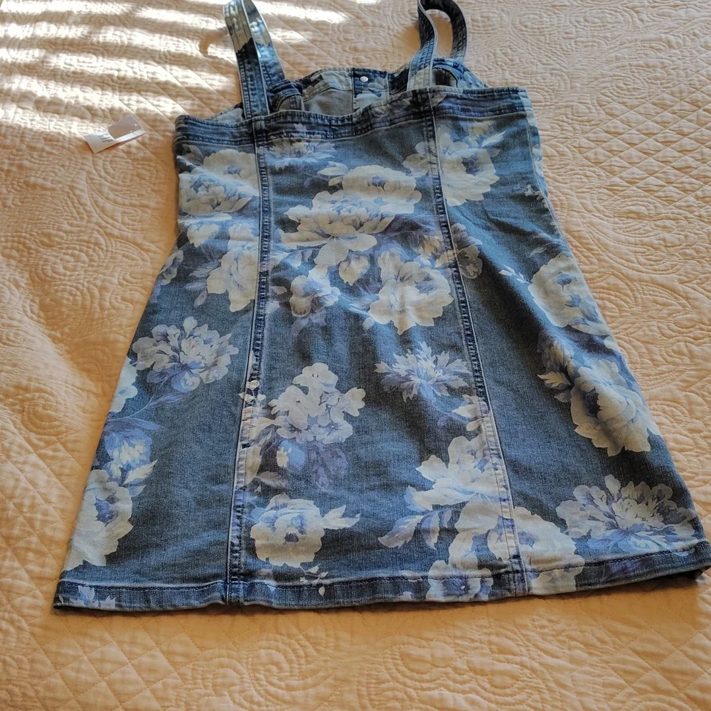 GAP Floral Denim Dress - Picture 3 of 4